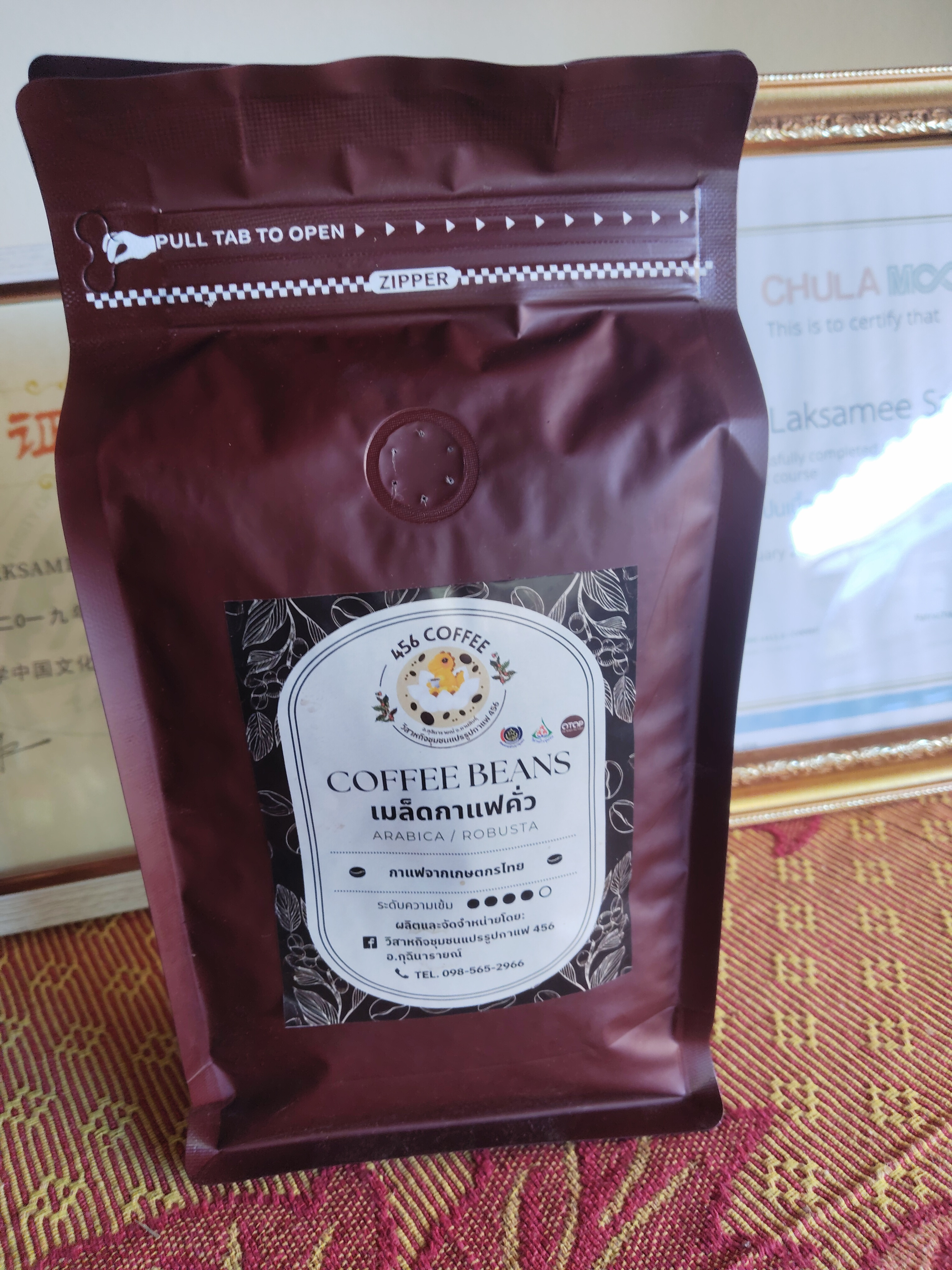 เมล็ดกาแฟ 456 กาฬสินธุ์   Finerobasta รสชาตหนักแน่น เข้มข้นขมนำคาเฟอีนสูงคัดเมล็ดสุกเต็มที่ตากสะอาดคั่วอย่างมีคุณภาพสูงคั่วเข้มเอ็กซ์ตร้าเข้มข้นสำหรับชงอเมริกาโน่ทุกเมนูเหมาะสำหรับสายเข้มตื่นตัวสดชื่น